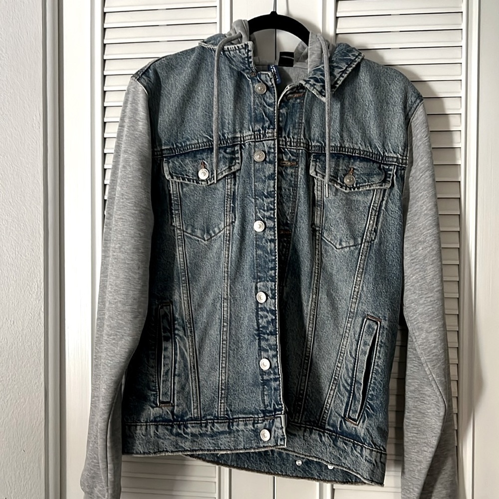 H&M “Divided” Grey-light-blue Jean Jacket